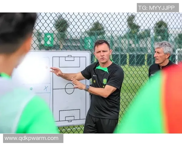 北京足球队战术变革引发热议球迷分析新策略与未来发展方向 北京足球队战术变革引发热议球迷分析新策略与未来发展方向