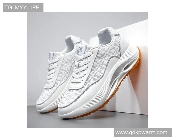 足球明星代言鞋子引领时尚潮流助力运动品牌新风尚